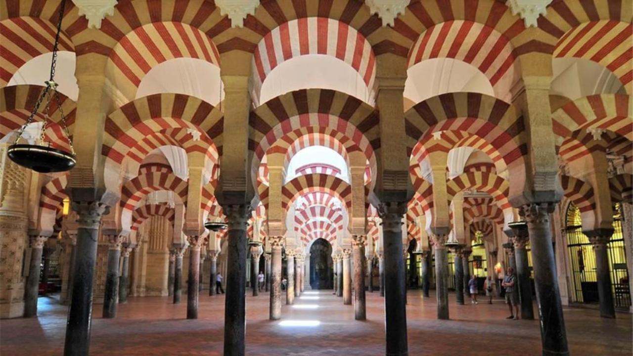 P Los Encantos De Almavir Córdova Exterior foto